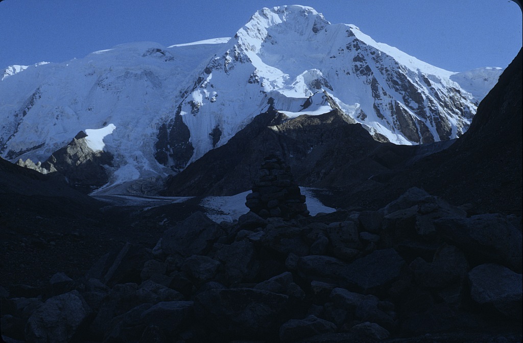 pik Karakolski (Pik Karakol)(5281m)