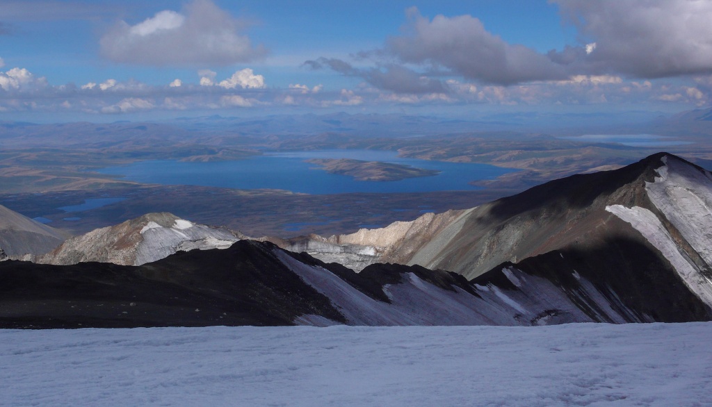 Mongun-Taiga (Монгун-Тайга) (3976 m).