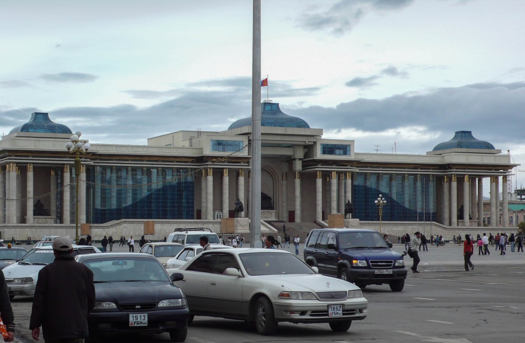 Parlament Mongolii i główny plac Ułan Bator - plac Czyngis-chana