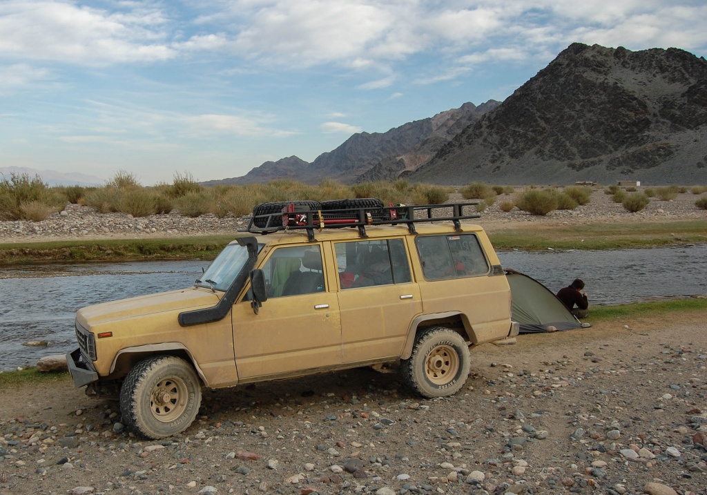 Nissan Patrol, Mongolia