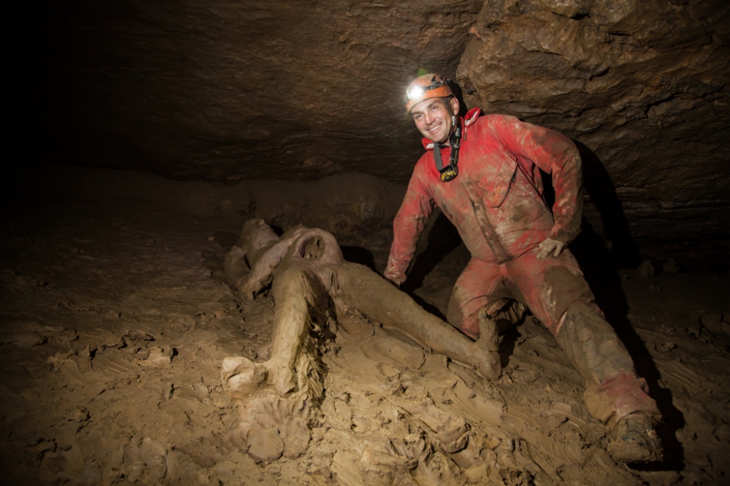 Najdena jama Cave