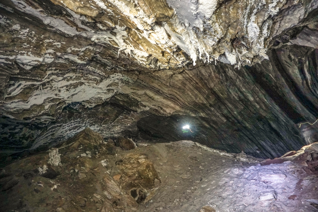 Jaskinia solna namaktunel. Wyspa Qeshm. Iran