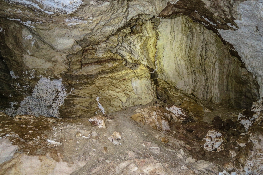 Jaskinia solna. Wyspa Qeshm. Iran