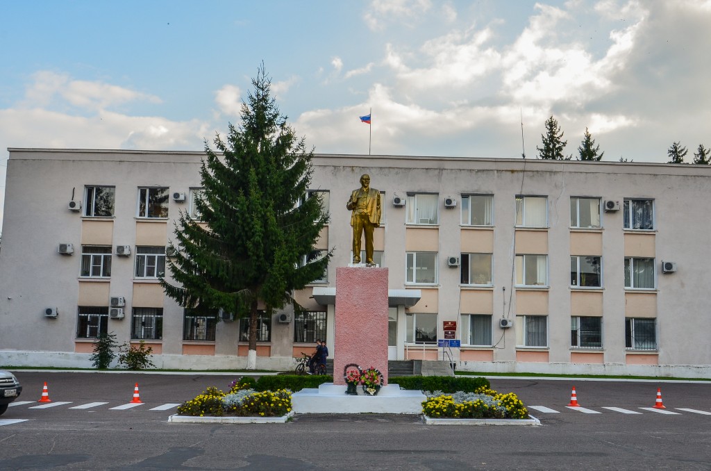Rylsk pomnik Lenina