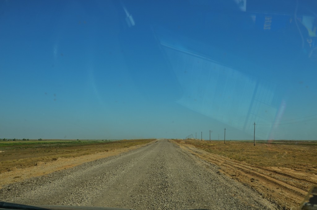Szutrowa droga do Atyrau Kazachstan